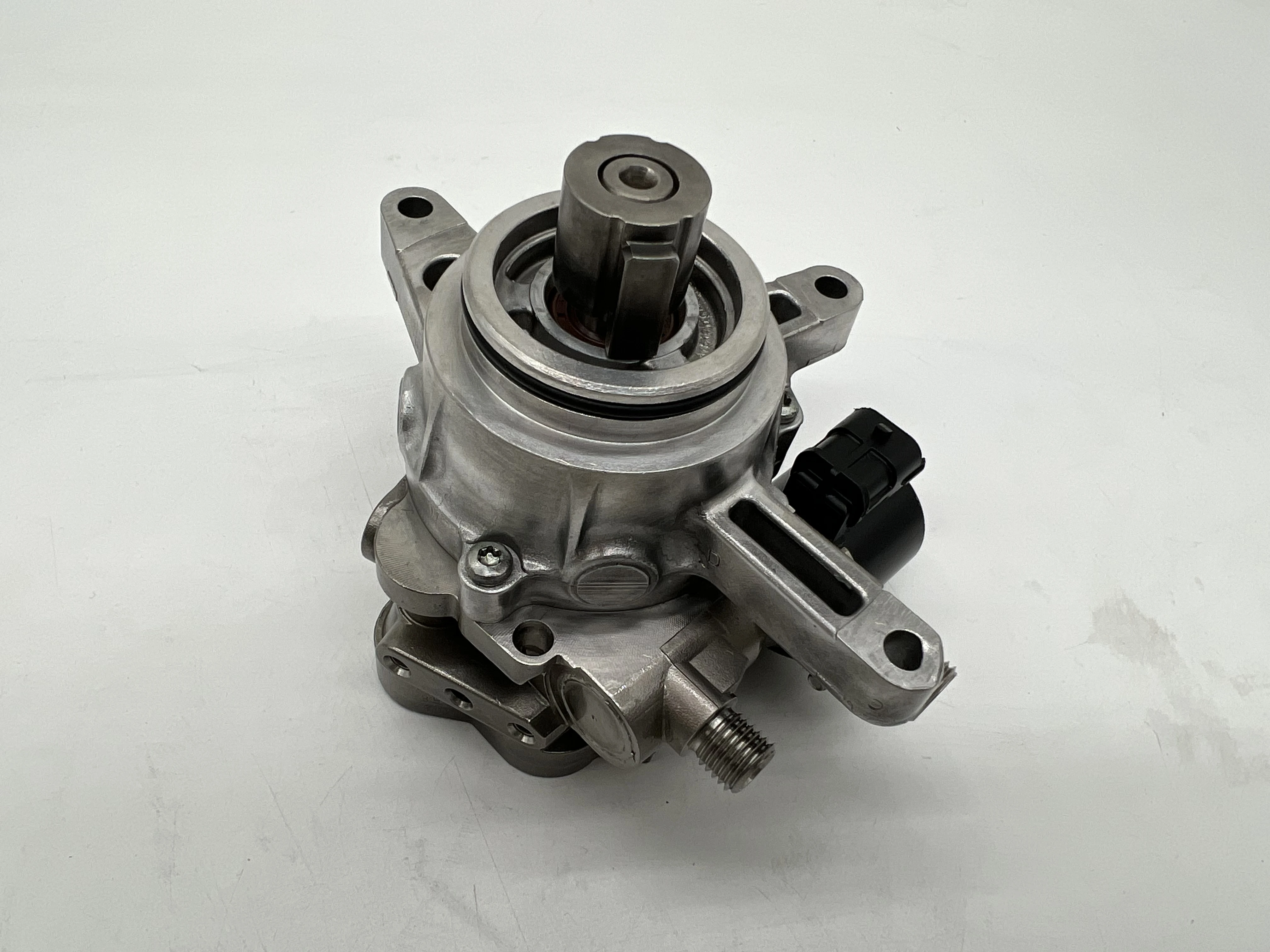 Engine High Pressure Fuel Pump for Por sche Cayenne OEM NO. 94811031523 94811031522  94811031524  94811031525 Remanufacturing