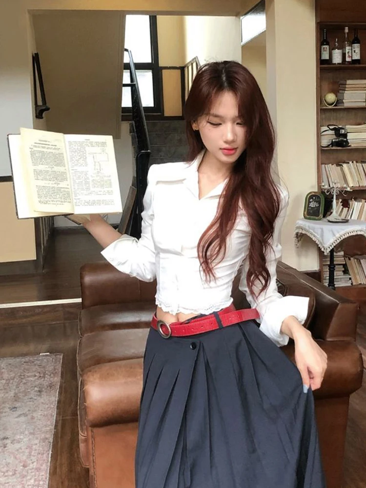 

2025 Spring Sexy Long Sleeve Women White Cropped Shirt Turn-Down Collar Button Up Slim Woman Blouse Female Clothing Tops
