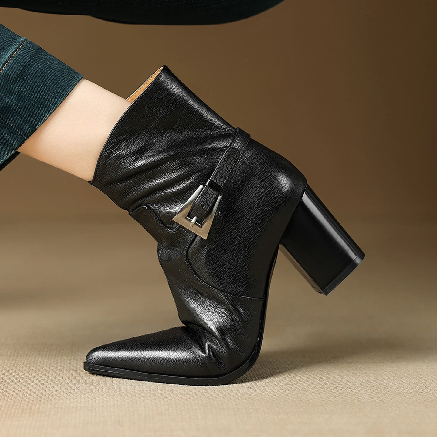 2026 جديد النساء أحذية جلد طبيعي حذاء من الجلد سميكة عالية الكعب مكتب الأحذية الإناث الدافئة الخريف الشتاء أحذية امرأة أحذية بوت قصيرة #2