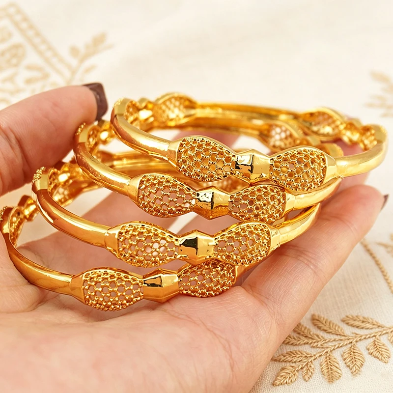 Retro Hollow Filigree Spliced Bangle Bracelet Gold Tone Alloy Open Cuff Elegant Stackable Wrist Jewelry For Daily Party