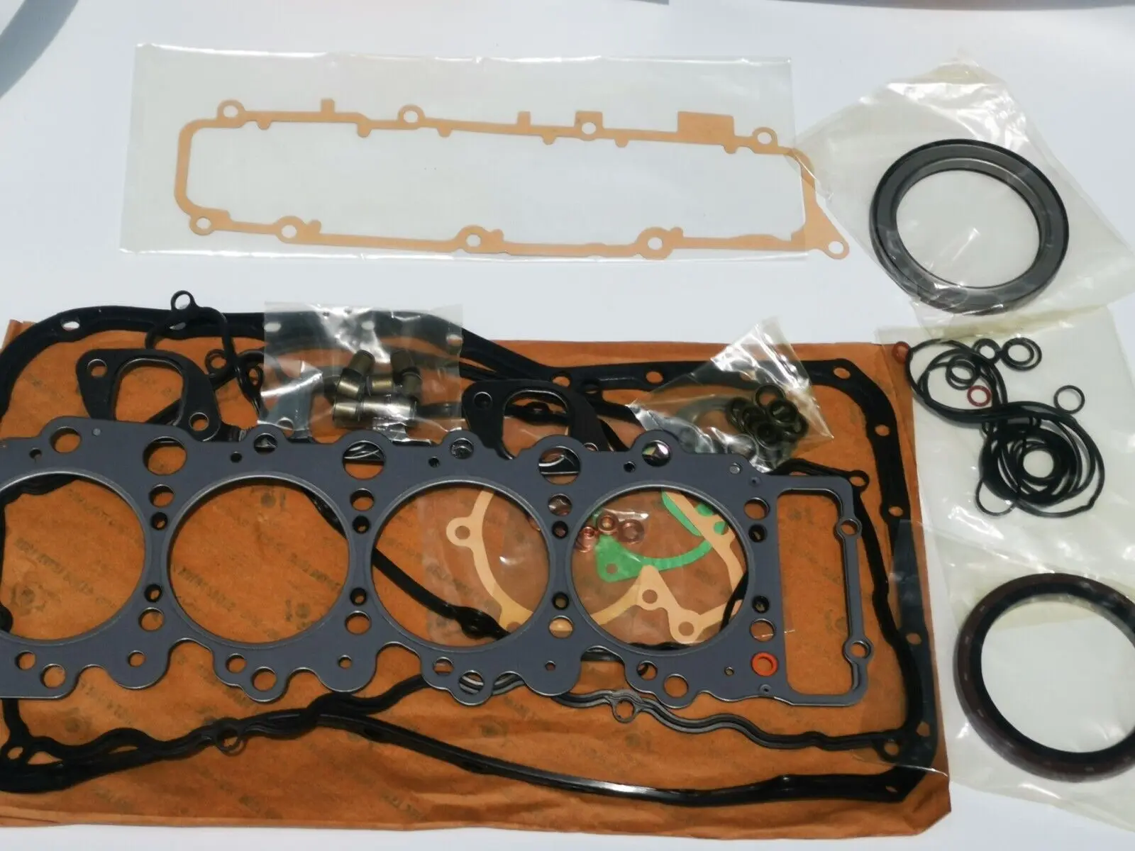 For ISUZU 4HG1-T 4HG1T 4HG1 overhaul kit piston + ring + full gasket + bearings