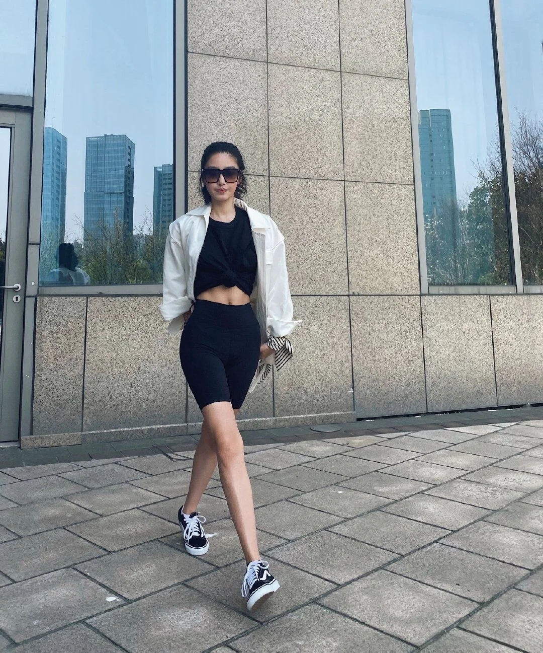 กางเกงโยคะเอวสูงสำหรับผู้หญิง ทรงสลิมฟิต สำหรับปั่นจักรยาน ผ้าบางเบา ความยาวห้าส่วน