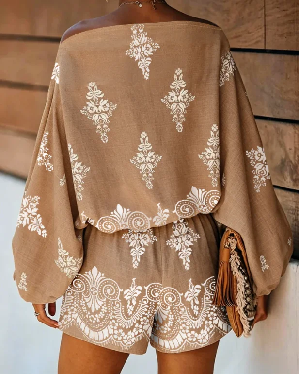 Women's Vintage Print 2pcs Set Featuring an Off-shoulder Batwing Sleeve Top Paired with High-waisted Shorts, a Casual Vacation E