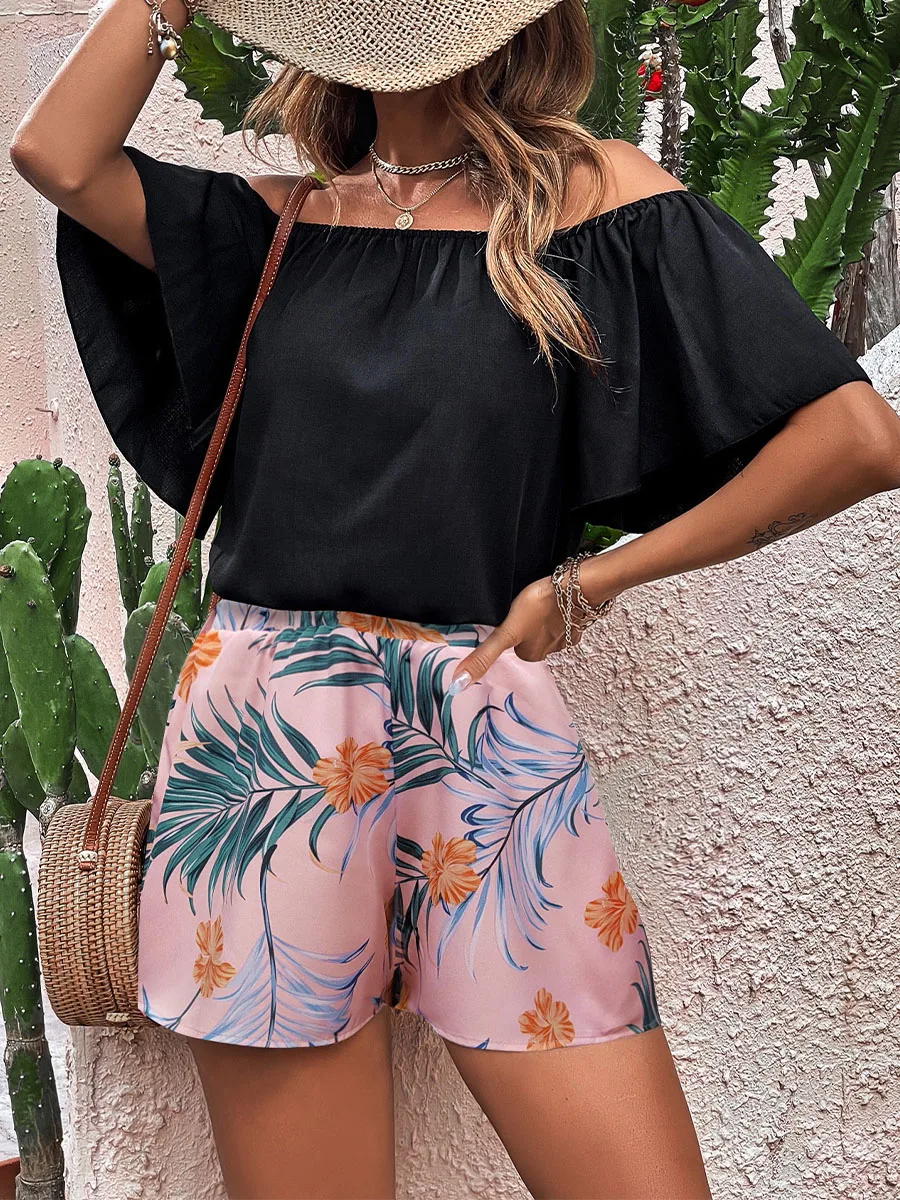 

Summer 2024 Hot Set Casual of-shoulder and Backless one-line Collar Short-sleeved Top + printed Elastic Waist Shorts Set