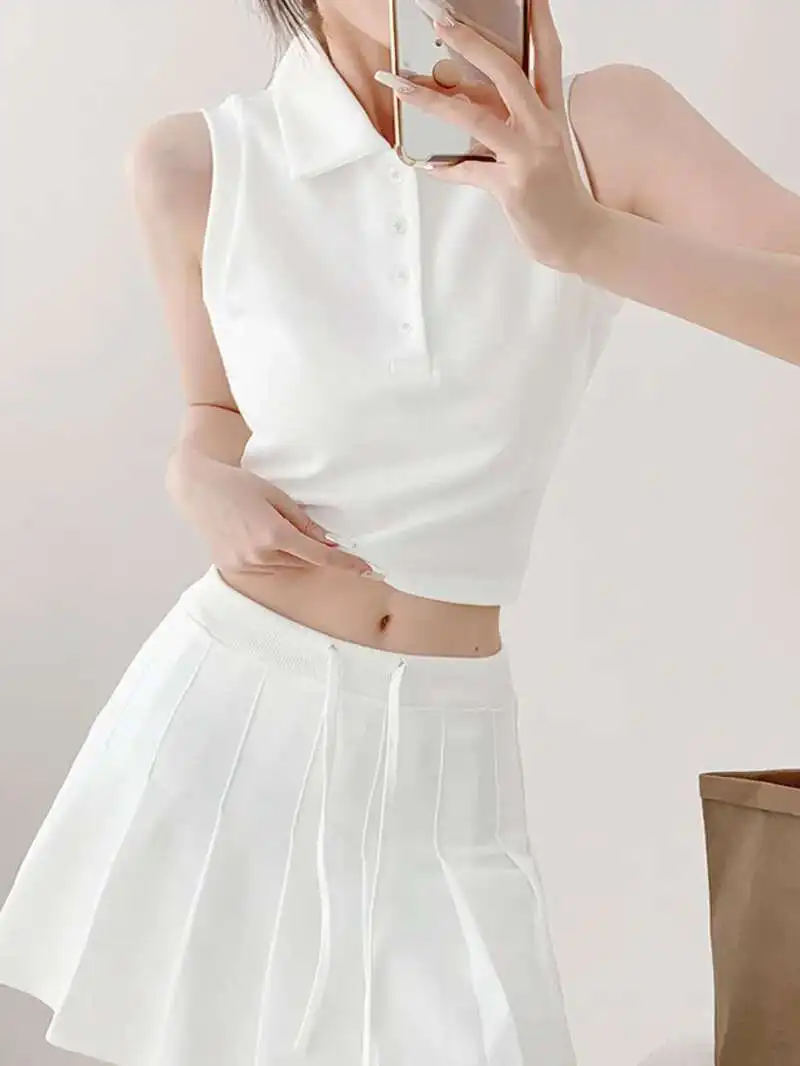 Atasan Pendek Tanpa Lengan Kancing Sebaris Kerah POLO Musim Panas 2024 Baru + Rok A-line Manis Pinggul Pembungkus Tali Dua Potong Set GYH5