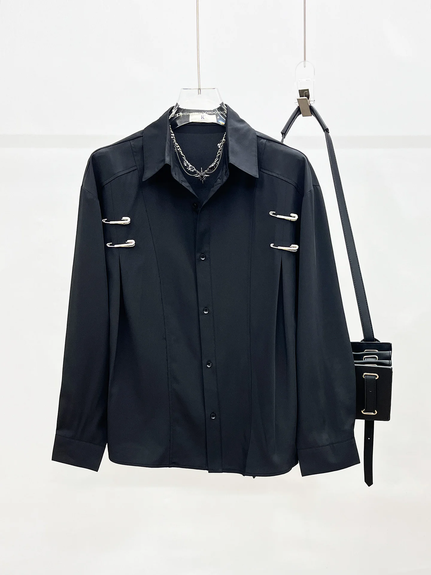 2025 Metal Pin Decorative Shirt for Men Loose Fashion Versatile Long Sleeve Casual Shirts Personalized Trendy Social Party Shirt