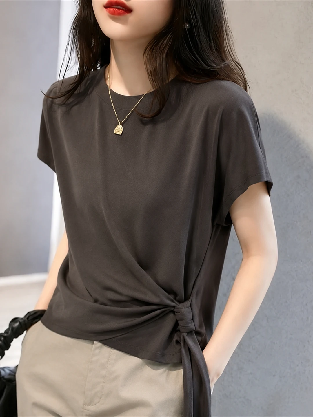 

Slimming Belted round Neck Short Sleeve T-Shirt Commute Versatile Women's Top Korean Style Straight Cut Summer Fashion