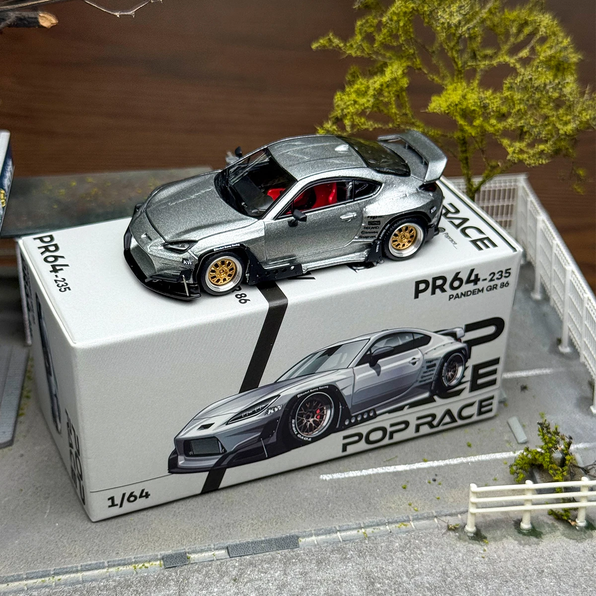 

POPRACE 1:64 PANDEM GR86 Silver alloy car model