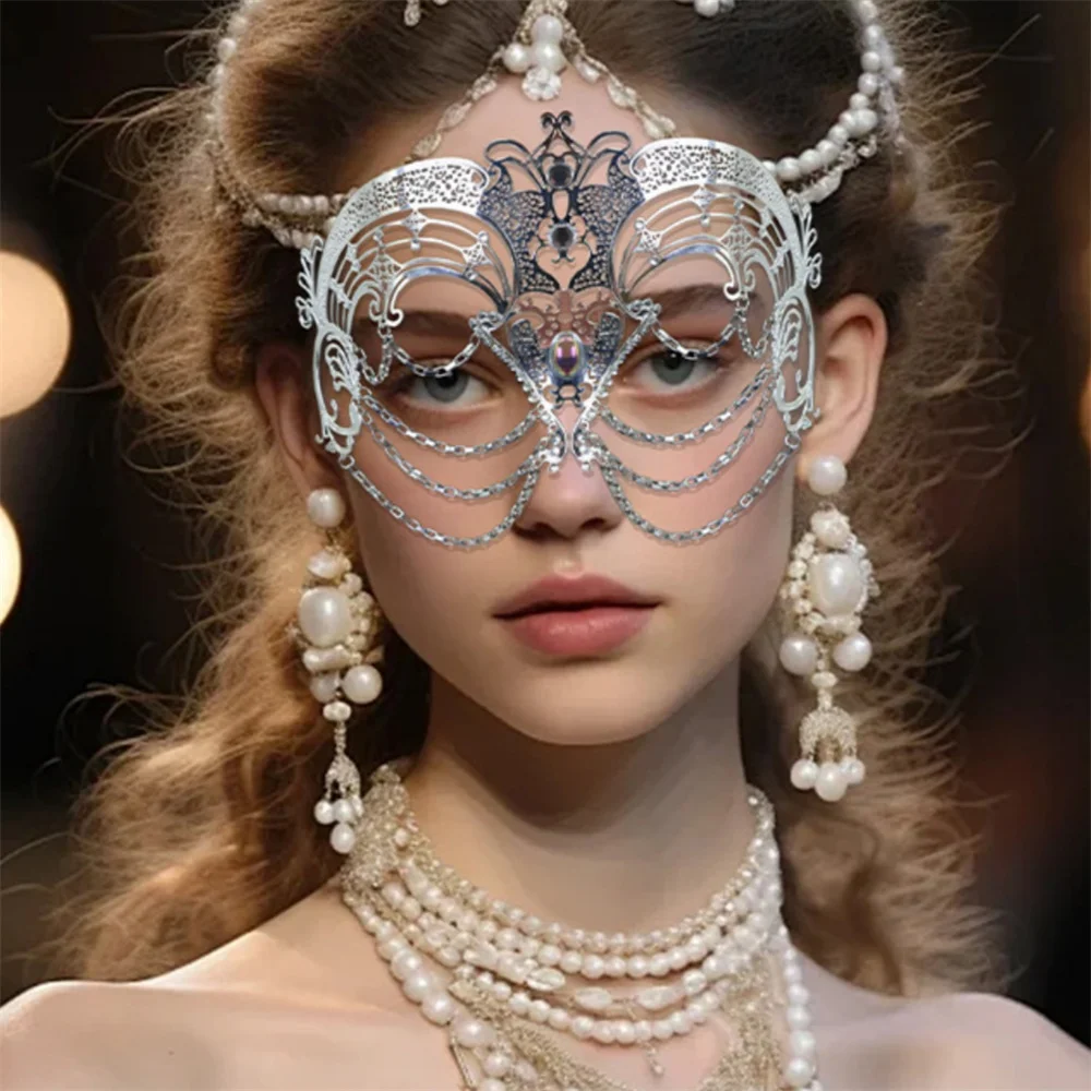 Prachtige Venetiaanse Metalen Masker Halloween Kwastje Ketting Half Gezichtsmasker Venetiaanse Maskerade Nachtclub Dans Mannen Vrouwen Party Props