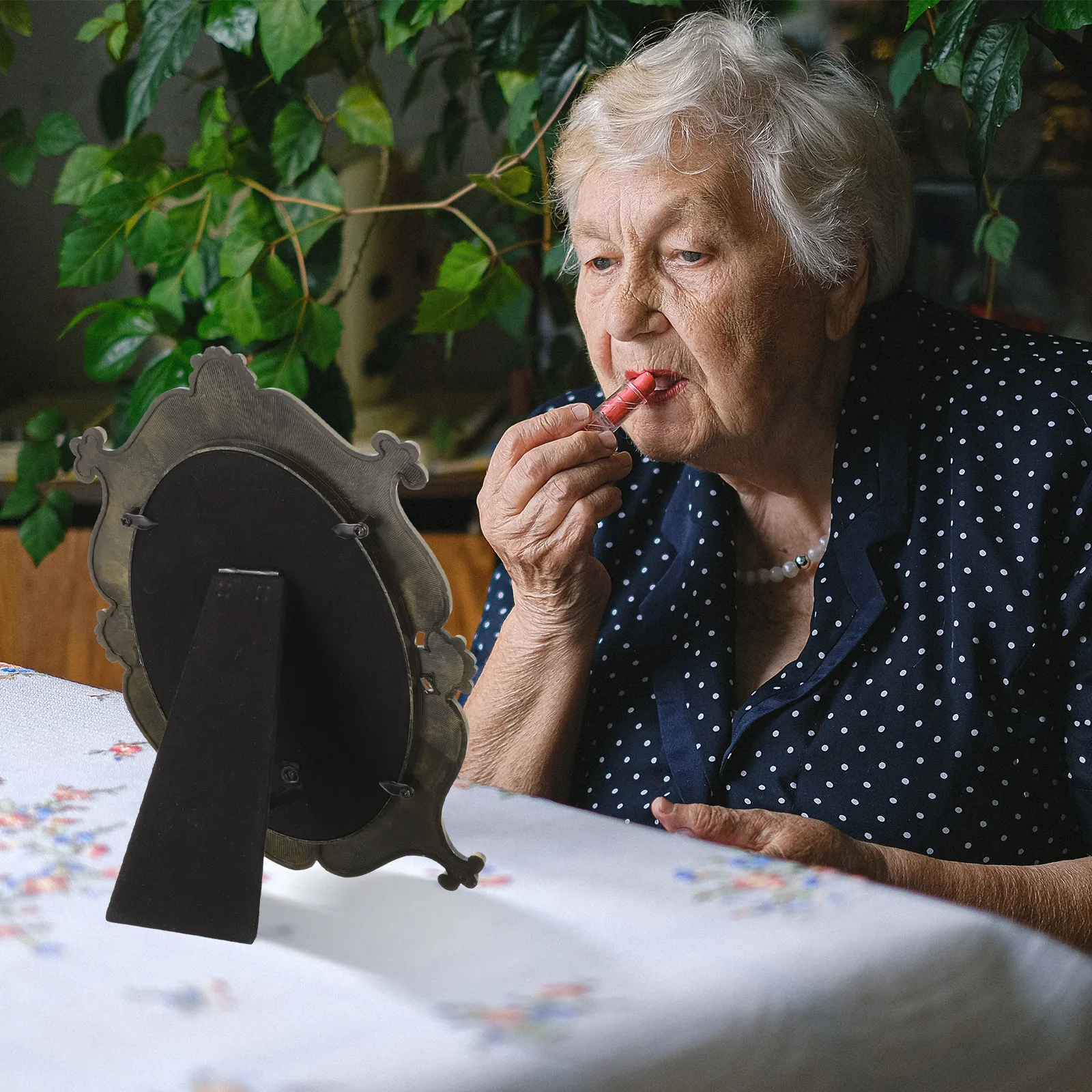 pearl-retro-style-desktop-makeup-mirror-with-stable-base-for-dresser-vanity-table-decor-home-bedroom-study-use