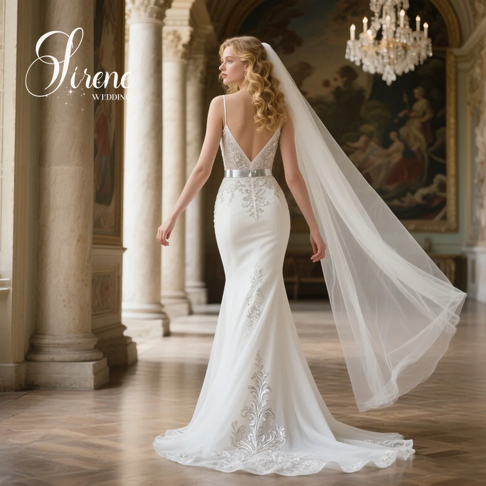 Sirene Spaghettibandjes Zeemeermin V-hals Borduren Satijnen Trouwjurk Mouwloos Lange Trein Ruglooze Formele Jurken Op maat