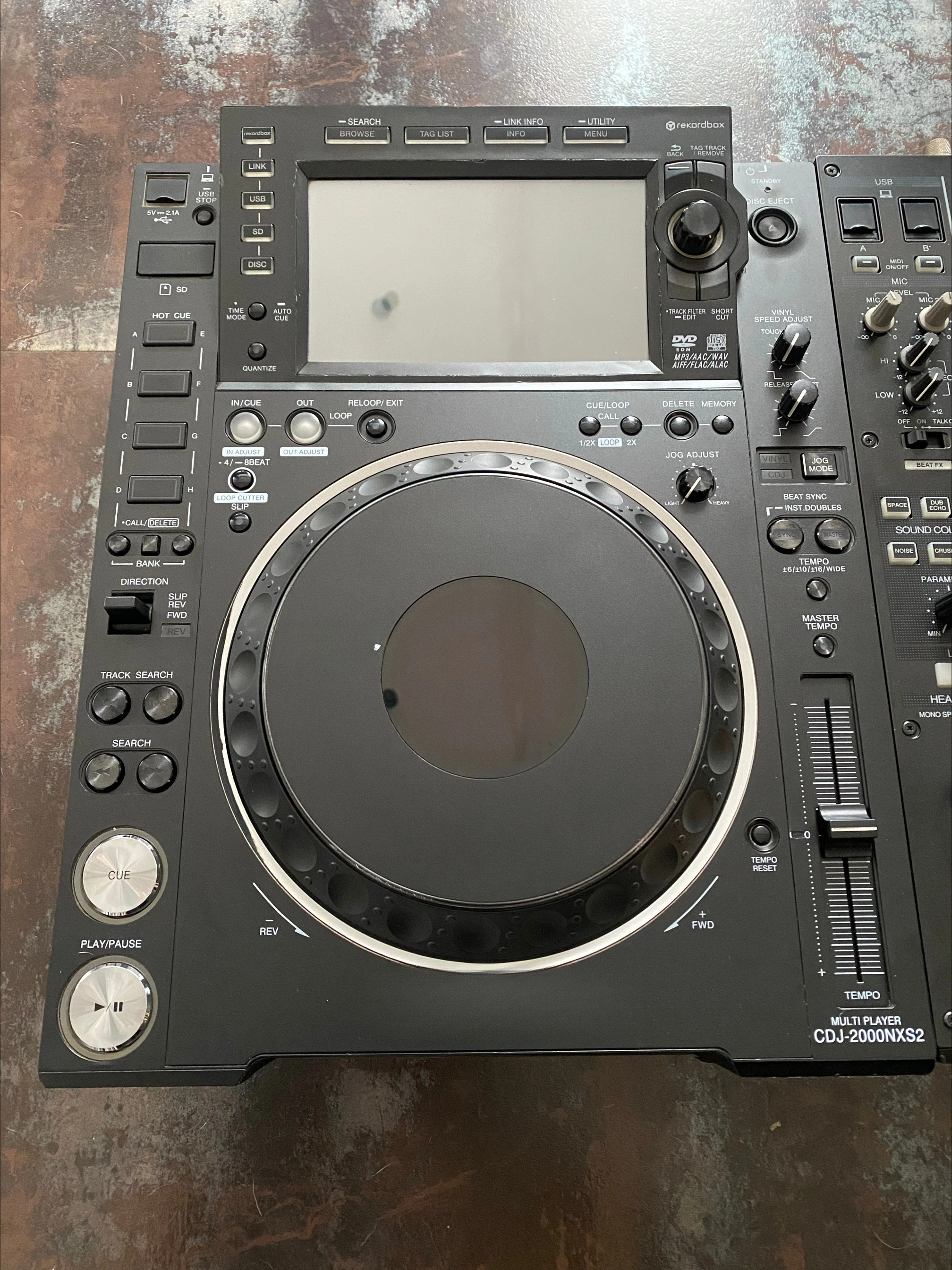 Pioneer CDJ-2000NXS2 Review: The Professional DJ's Ultimate Deck