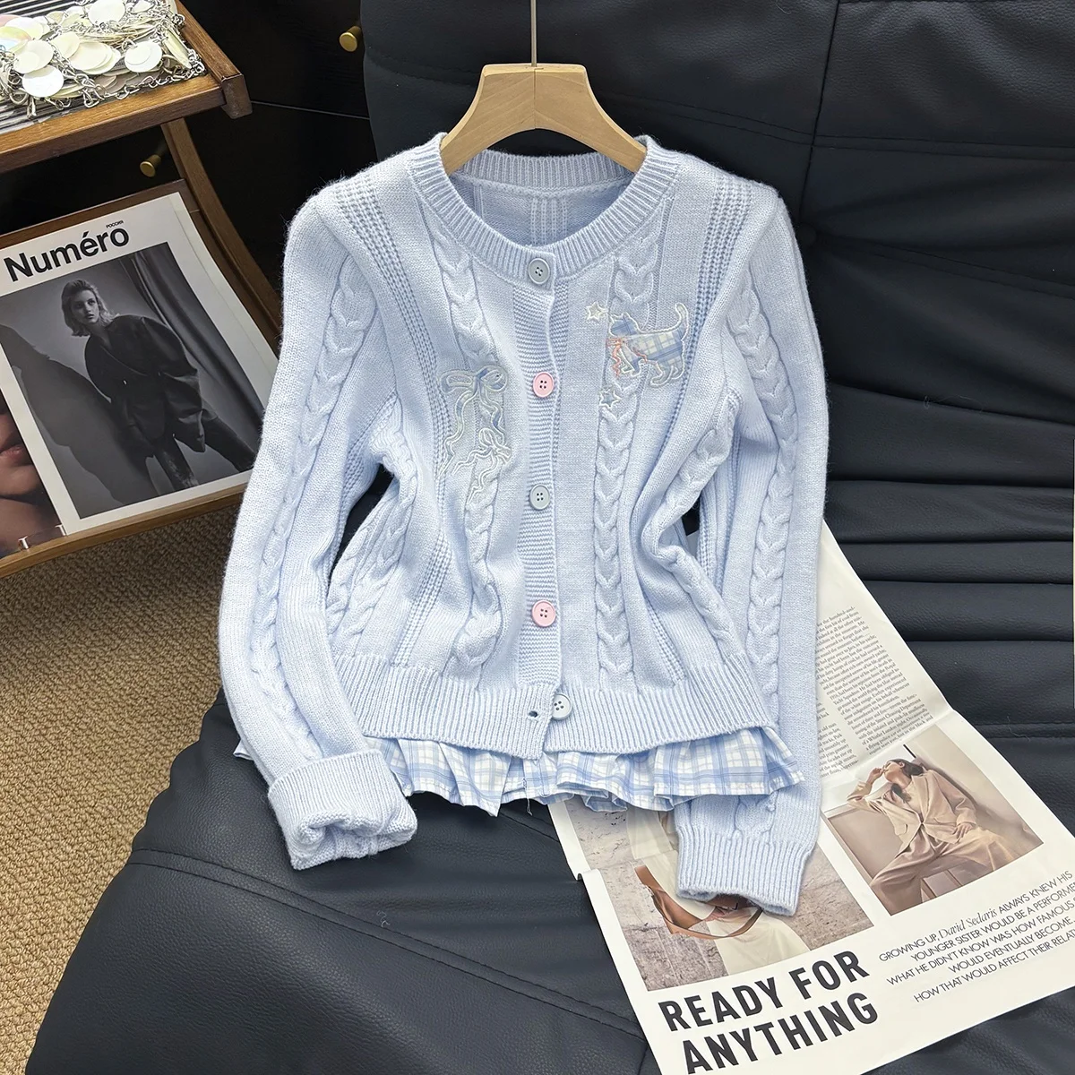 

Вязаный длинный свитер Све с синим узлом и вышивкой, женская верхняя одежда, новинка 2025 Faion Top из полиакрилового волокна