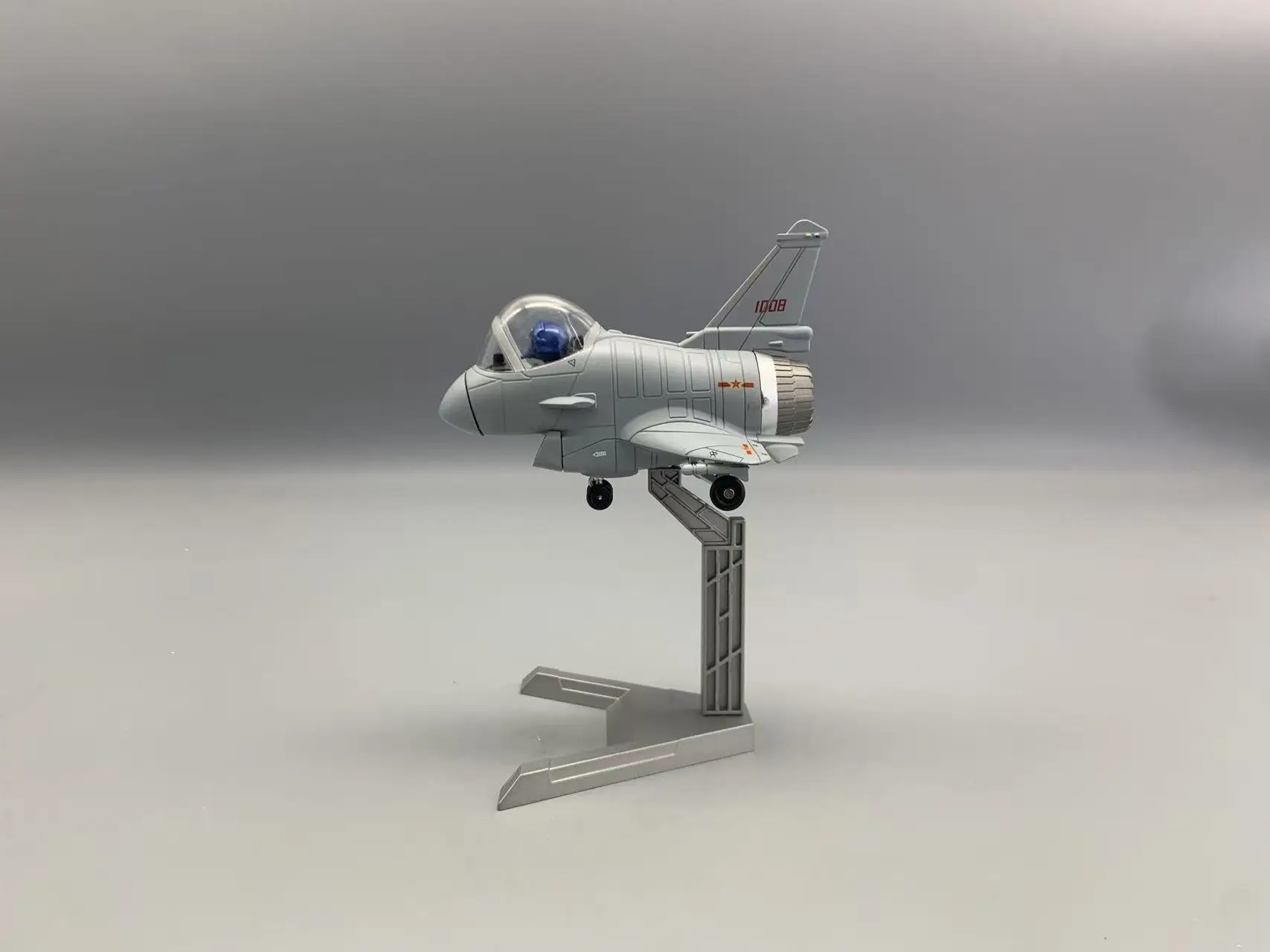 

Модель истребителя J-10C Q-версии из сплава, коллекционная литая имитационная модель военного самолета, идеальный подарок для мальчиков