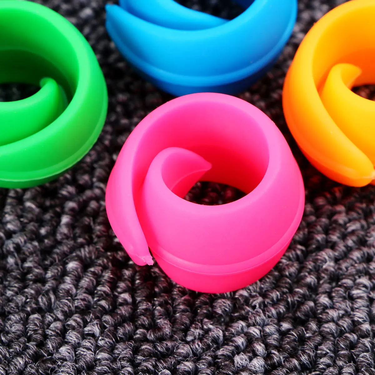 

10Pcs Silicone Thread Spool Savers Bobbin Holders Flexible Reusable Sewing Accessories Keep Threads Organized Bobbin Holder