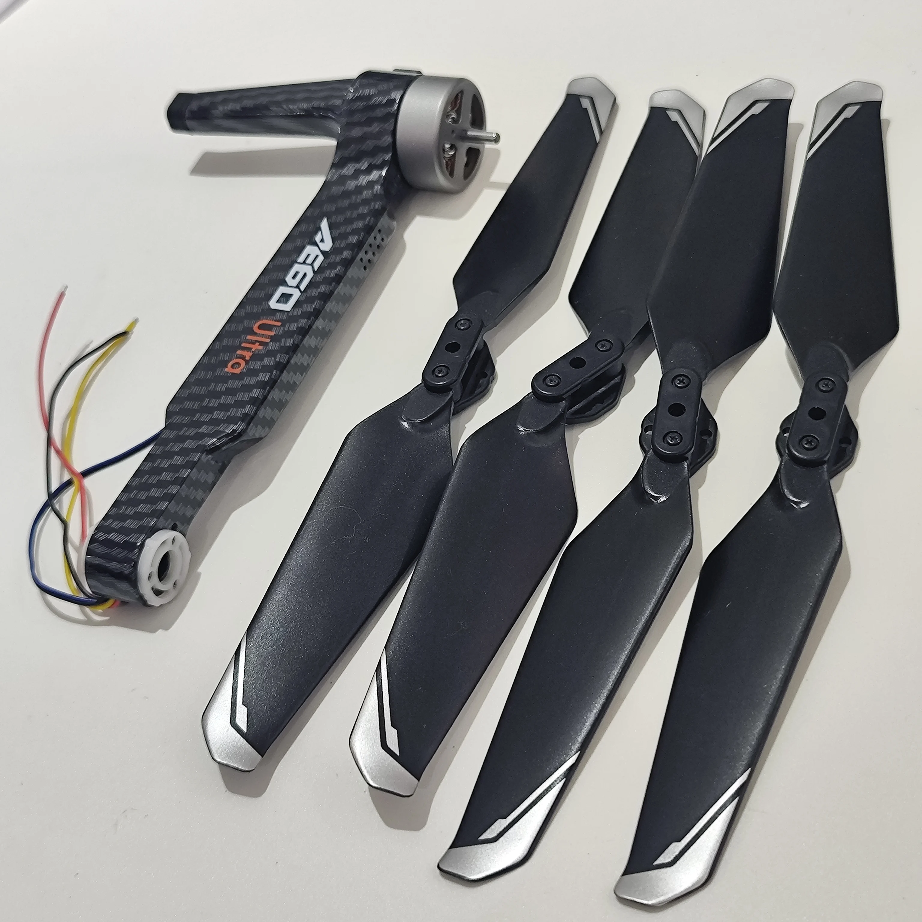 

AE60 PRO MAX GPS Drone Original Brushless Motor Front Arm B + Folding Blade Propeller Fan 4PCS for AE60ProMax Foldable RC Drones