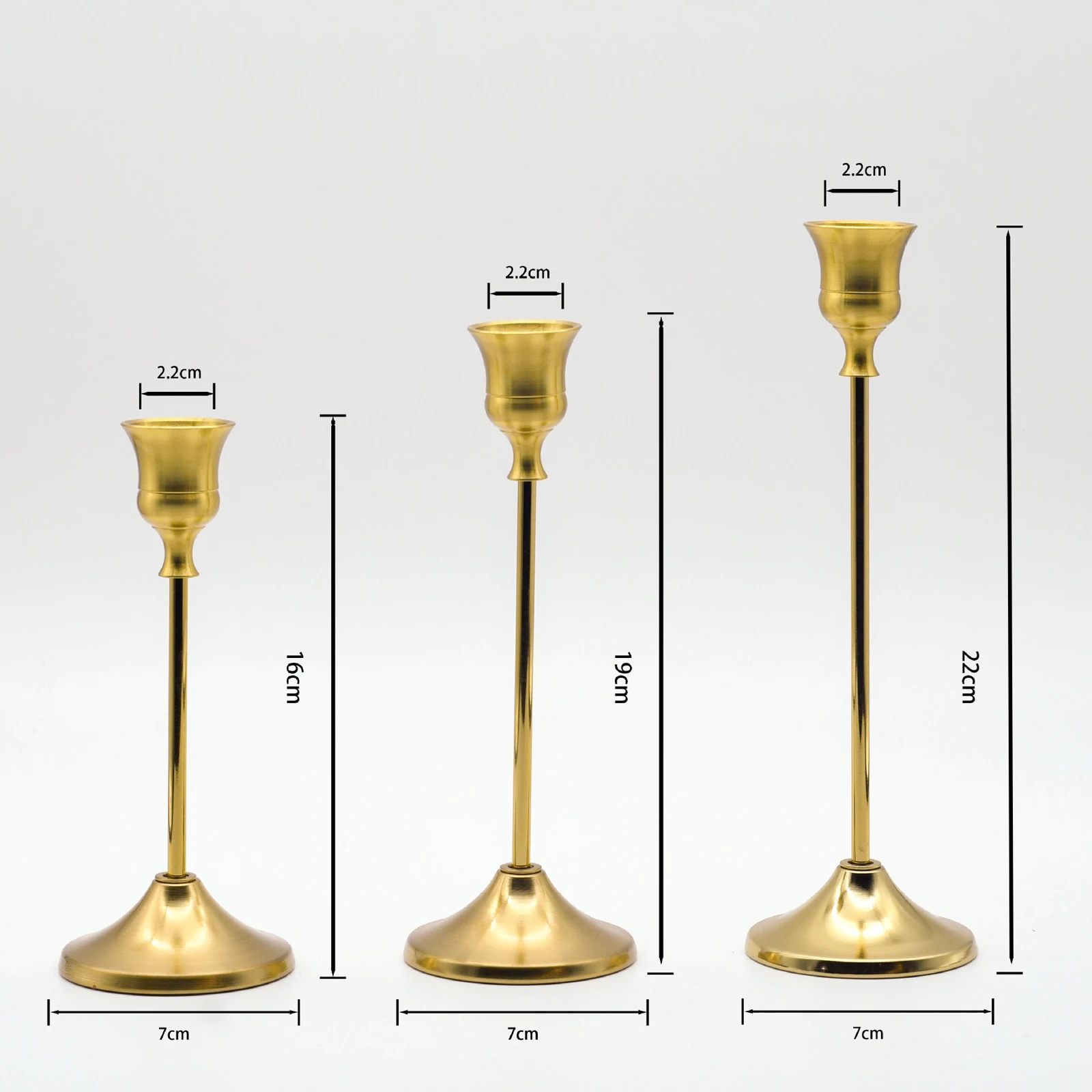 Exquisite Metal Candlestick for Wedding Table & Christmas Decor - European Style Candle Stand