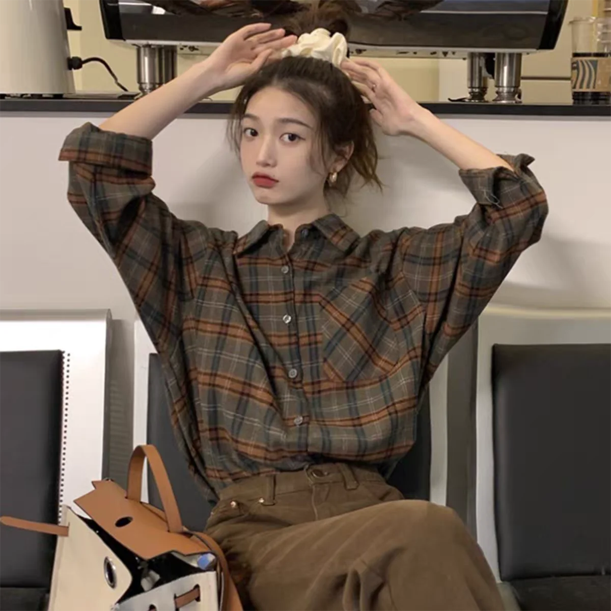 

Autumn Retro Plaid Shirts For Women Long Sleeve Pocket Casual Ladies Shirt All-match Female Clothes Tops Korean Fashion Blouses