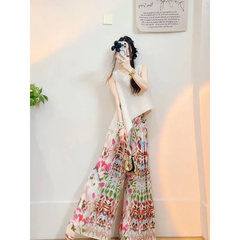 

Summer Fashion Miyake Sleeveless Slimming Pleated Wide-leg Pants Set Tank Top New Fashionable and Comfortable Women's Clothing