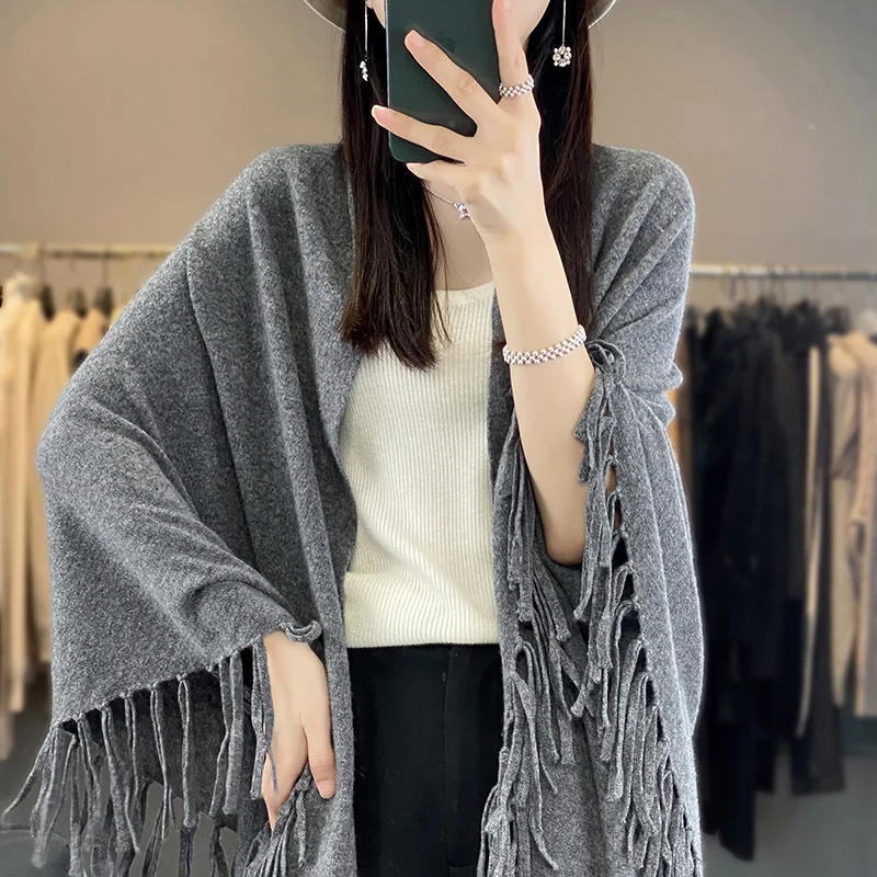 autumn and winter new 100% pure wool cardigan women\'s fringed shawl long loose lazy smock cloak outside.