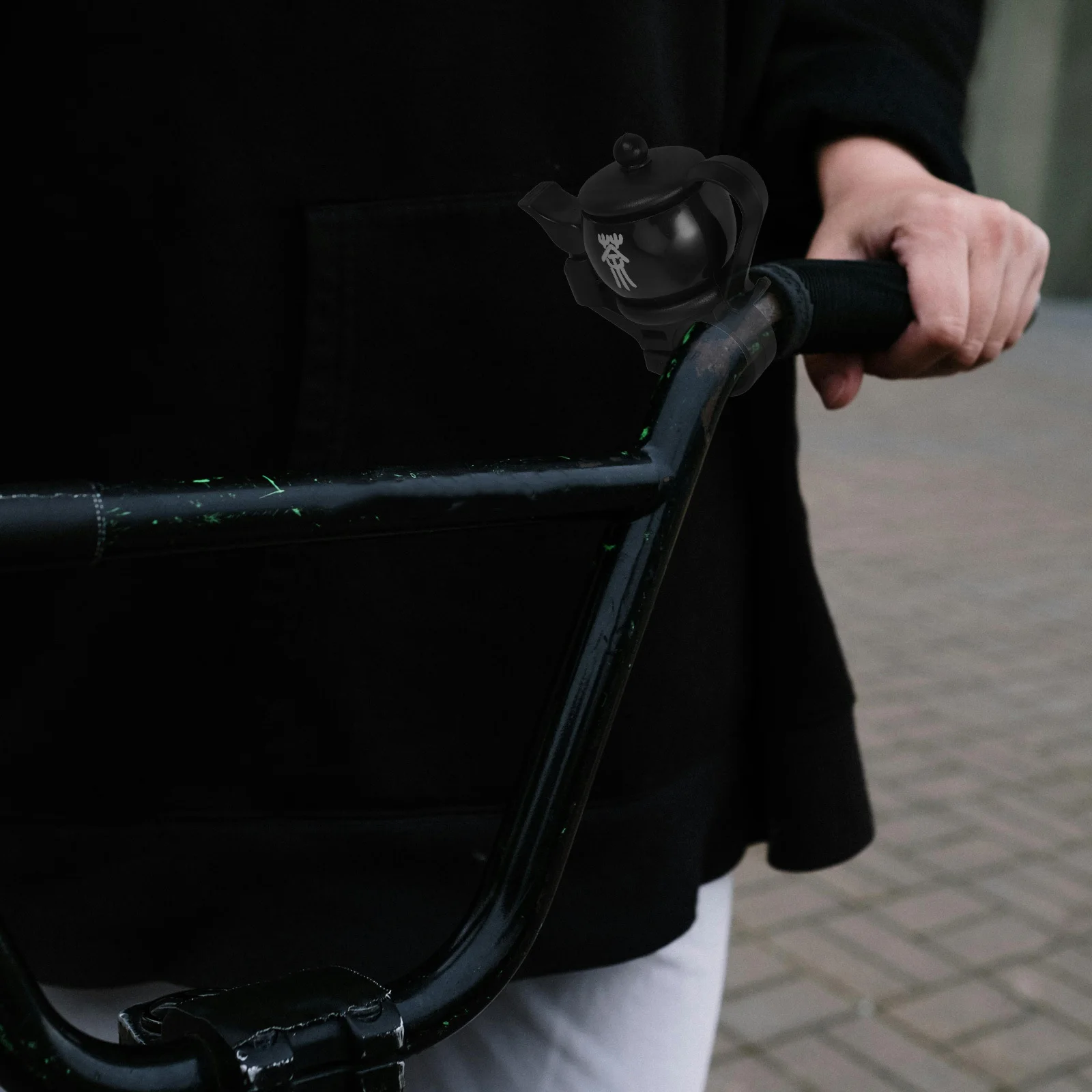 

Bicycle Bell Ring Mini Teapot Shape Black Novelty Bike Horn For Mountain Road Cycling Commute Safety Accessory