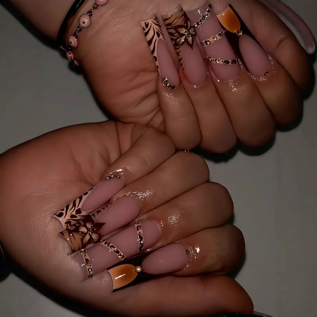 24 Stück Nagelspitzen mit Leopardenmuster, Blumen-Diamant-Design, rosa, zum Aufdrücken der Nägel, französische künstliche Nagel-Sets, lange, quadratische künstliche Nägel, fertig