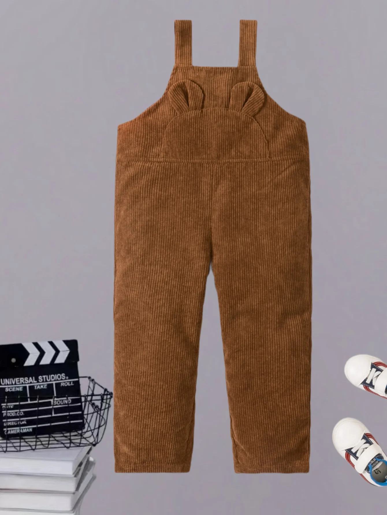 Cute and cute autumn children girls corduroy pants casual loose simple design sense of playful lazy comfortable brown suspenders