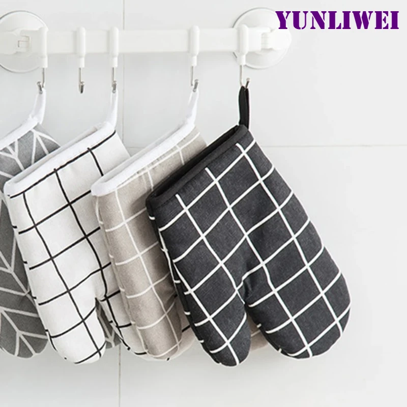 2pcs Kitchen Baking Gloves Microwave Oven Gloves High Temperature Resistant and Insulated Gloves Oven Gloves Heat-Resistant Glo