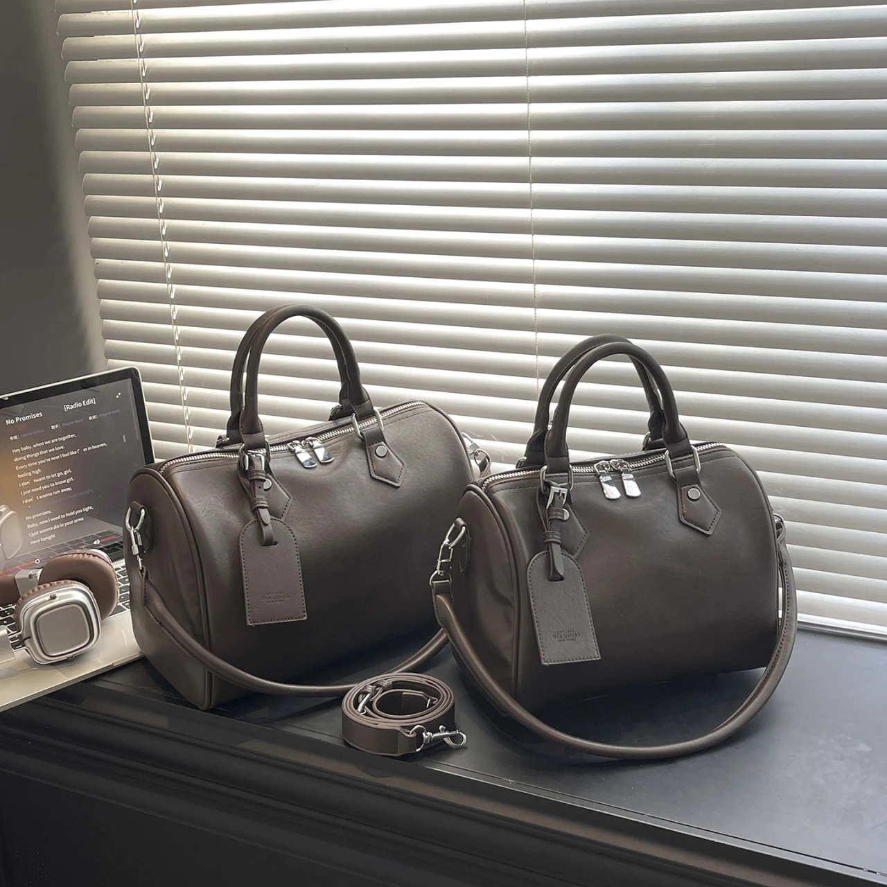 

Fashion Classic Design Women's Boston Bags High Quality PU Leather Shoulder Bag Solid All-match Commuter Crossbody Bowling Bags