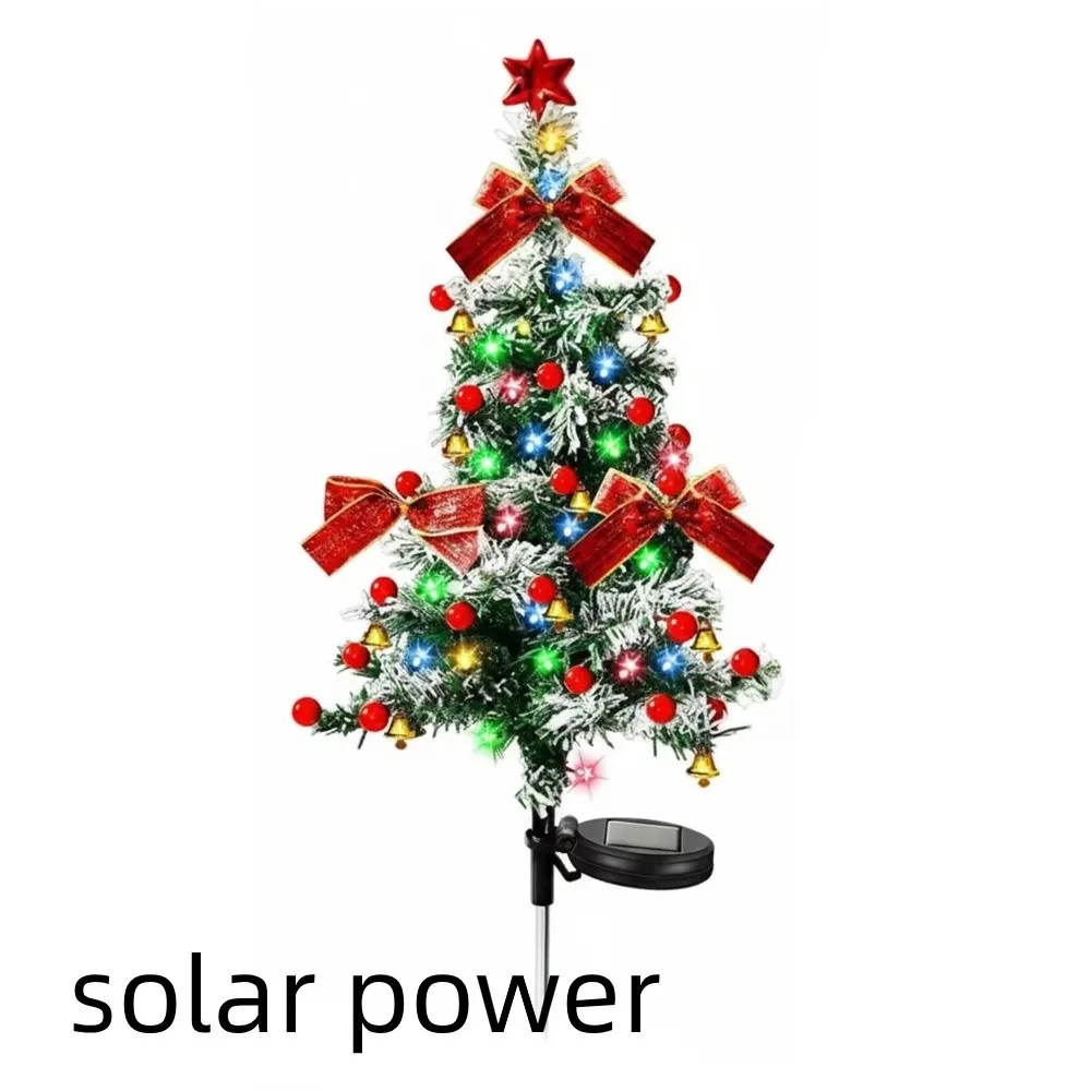 防水仕様のソーラー式クリスマスツリーライト。クリエイティブなデザインで、地面に設置して庭や芝生を彩る、コードレスのクリスマスガーデンフロアランプ。