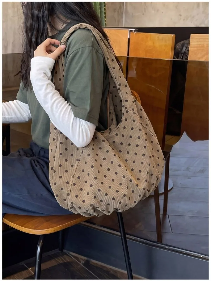 CEEKAY Canvas-Tasche mit Polka-Dot-Muster, Hobo-Stil, breiter Träger, geraffte Falten, vielseitig einsetzbar, für den täglichen Gebrauch, Freizeit, große Kapazität, Damenhandtasche. – Detail 23