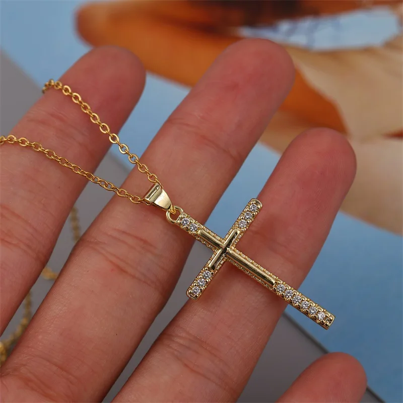 Classic Micro-Inlaid Simple Christian Cross Stainless Steel Necklace Fashion Wedding Versatile Clavicle Chain Pendant