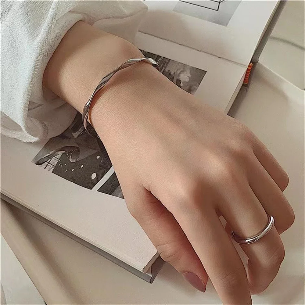 Retro Cuff Bracelet Blank Mobius Opening Bangles For Women Minimalism Twisted Wrist Jewelry Accessories Wife Mom Birthday Gifts