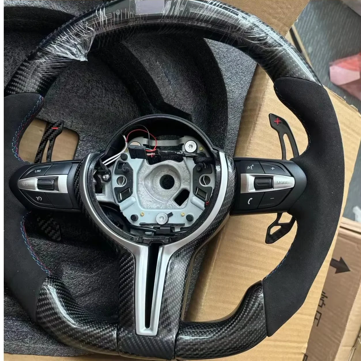 Customizable LED Steering Wheel Modification For BMW F30 F10 F31 F20 F25 F22 F36 F33 F32 Carbon Fiber Leather Material