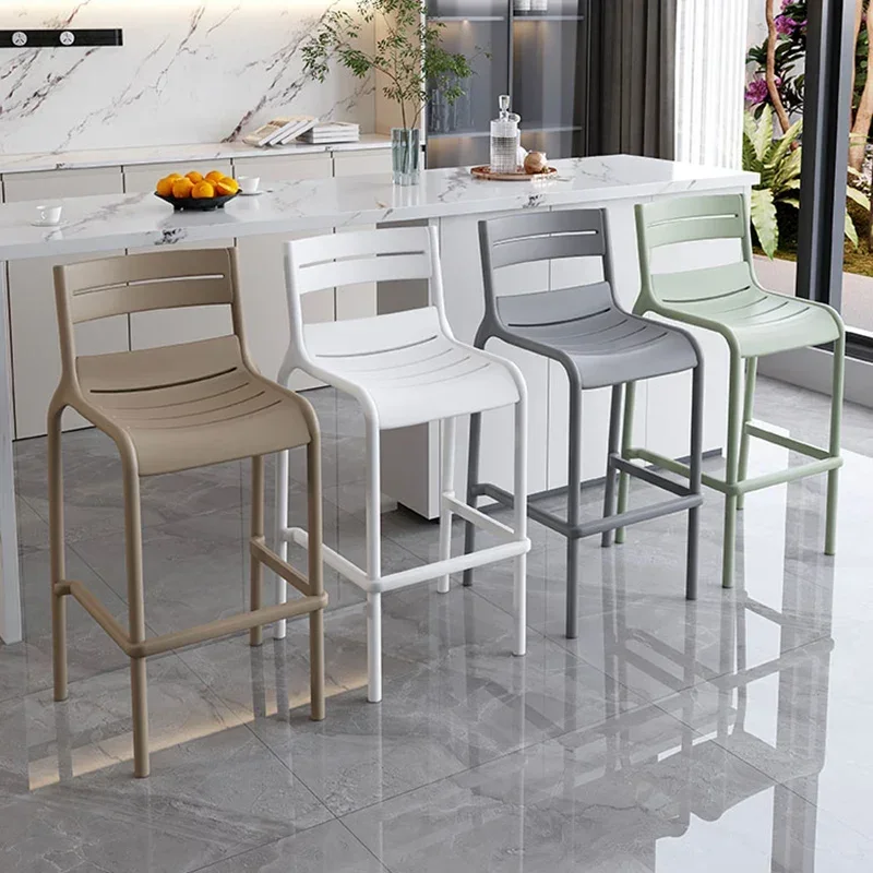 Tabouret haut extérieur en plastique avec dossier empilable, chaise haute domestique, mobilier design moderne et minimaliste