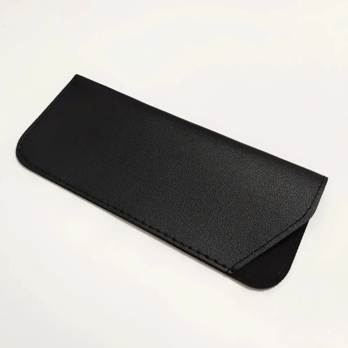 1 Stück PU-Leder Sonnenbrillen-Etui Weiche Brillenhülle Tragbare Kratzfeste Brillentasche für Damen und Herren Brillenzubehör – Detail 2