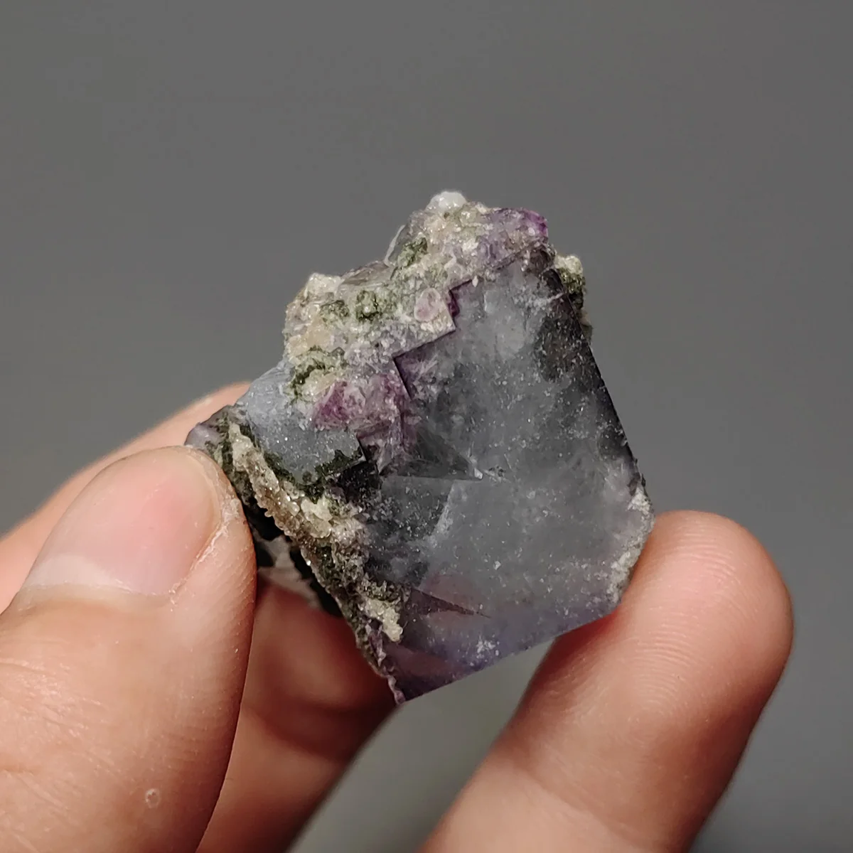 C6-3A Natural Fluorite Cluster Mineral Specimens Gem Stones and crystals Yao gang xian mine