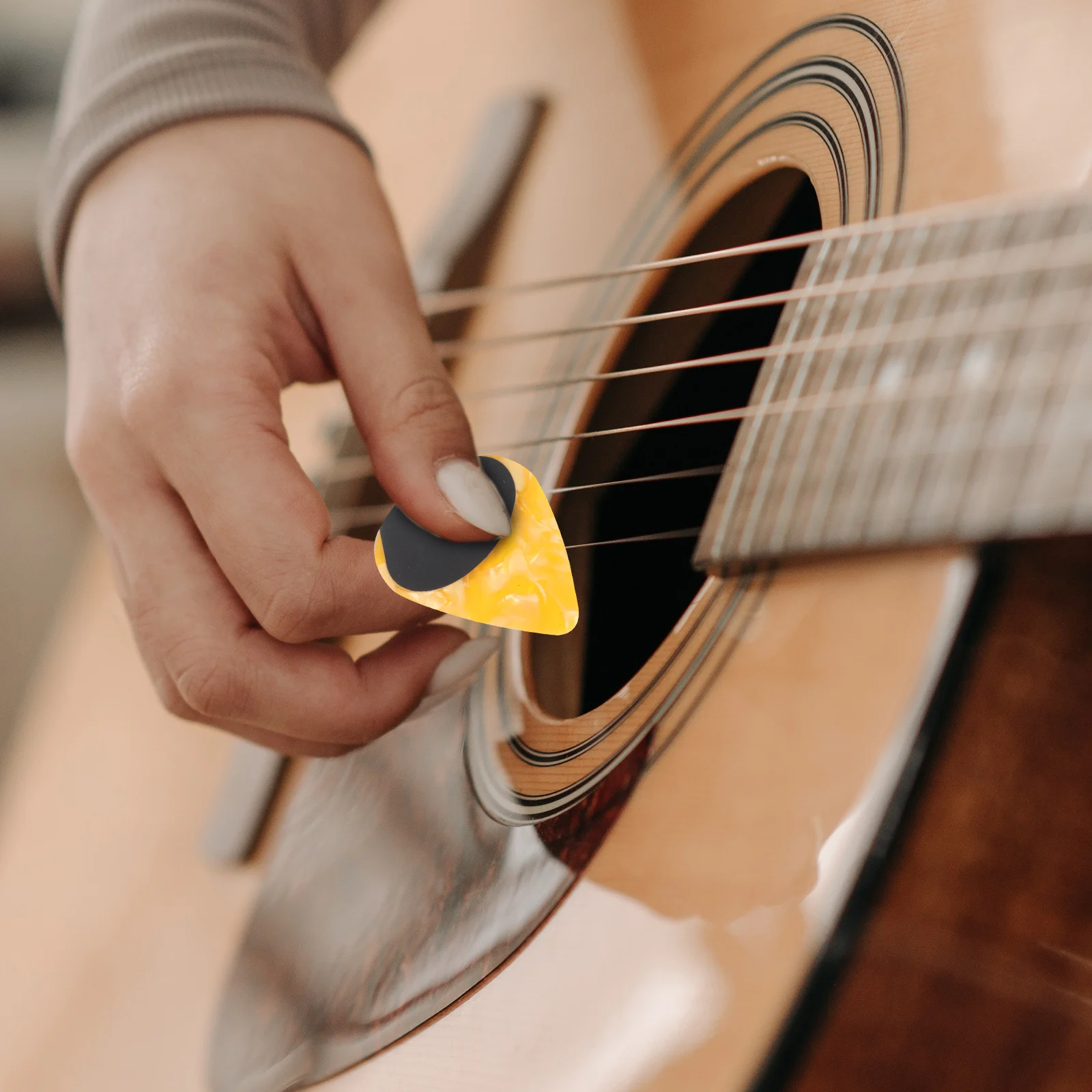 

Pick Storage Box Guitar Accessory Accessories Equipment for Parts Plectrum Holders Picks with Grip Ballad