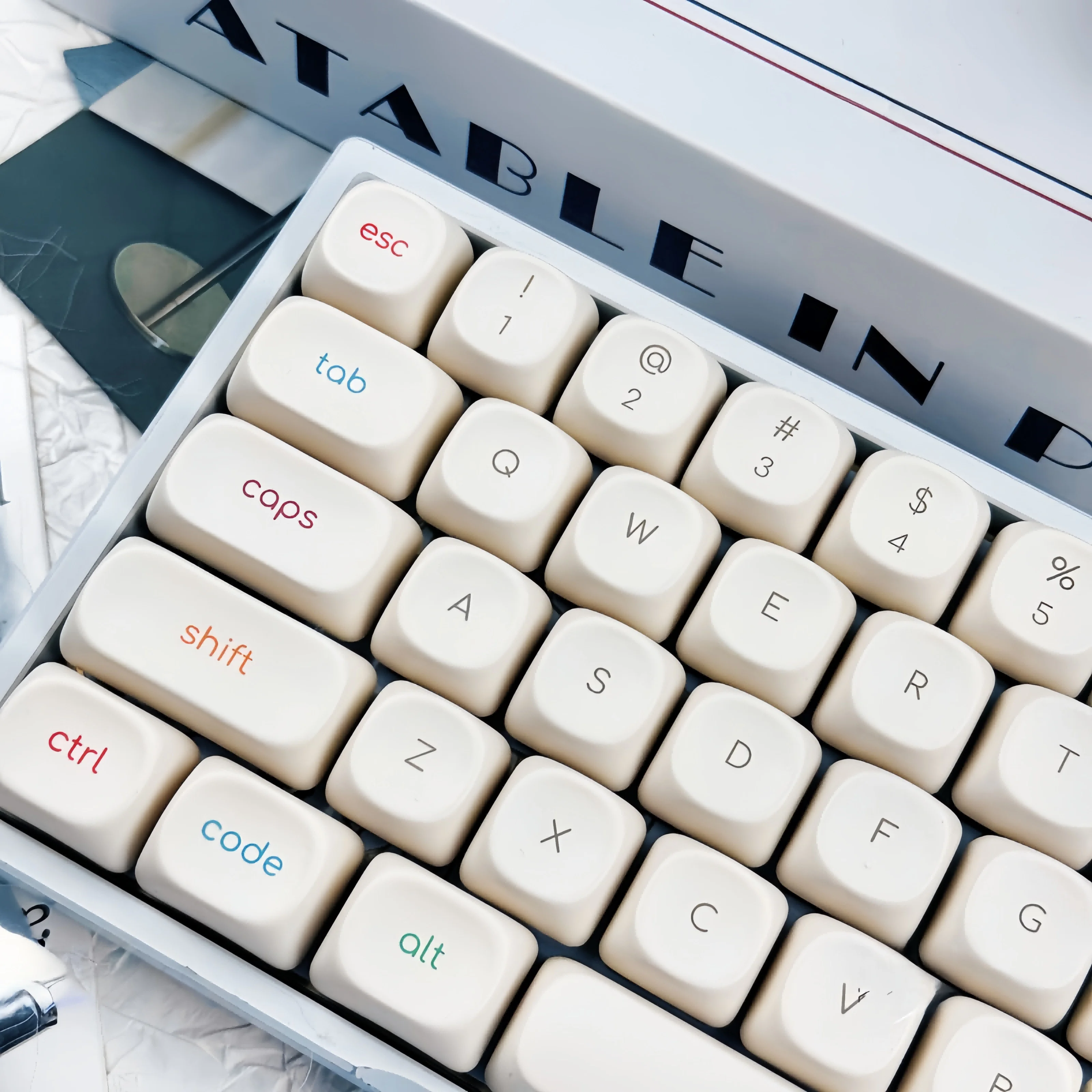 

Молочно-белый колпачок с профилем MOA для йогурта, 130 клавиш, пятисторонняя сублимационная колпачок из ПБТ для механической клавиатуры MX Switches