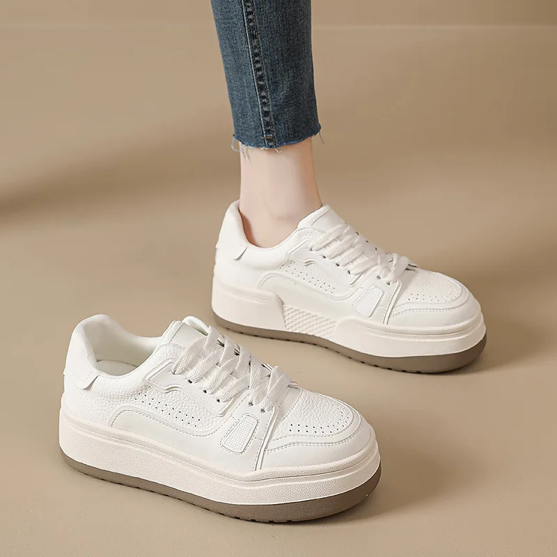 Women's board shoes 2026 early spring new Korean version versatile student sports and leisure shoes women's dirty shoes