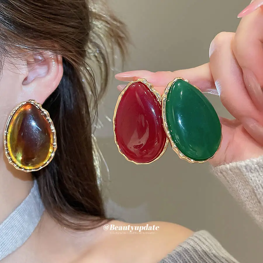 European American Retro Resin Teardrop Earrings New Unique Design Women With A Light Luxury High End Feel And An