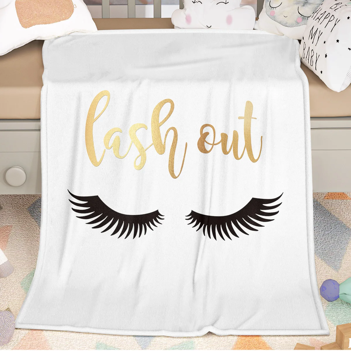 Golden Letter Long Eyelash Print Flannel Throw Blanket,  Lightweight Blanket, Soft Plush Blanket for Sofa Bedroom Home Decor