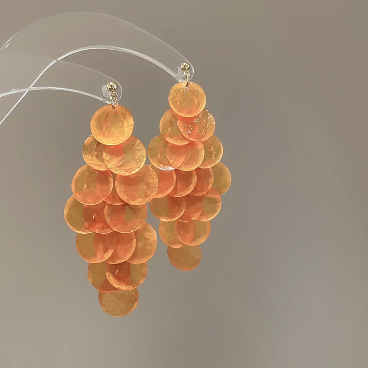 أقراط للنساء تصميم أنيق على شكل صدفة للصيف على عطلة الشاطئ مجوهرات عصرية مصنوعة يدويًا وإكسسوارات هيبوالرجينيك فريدة من نوعها