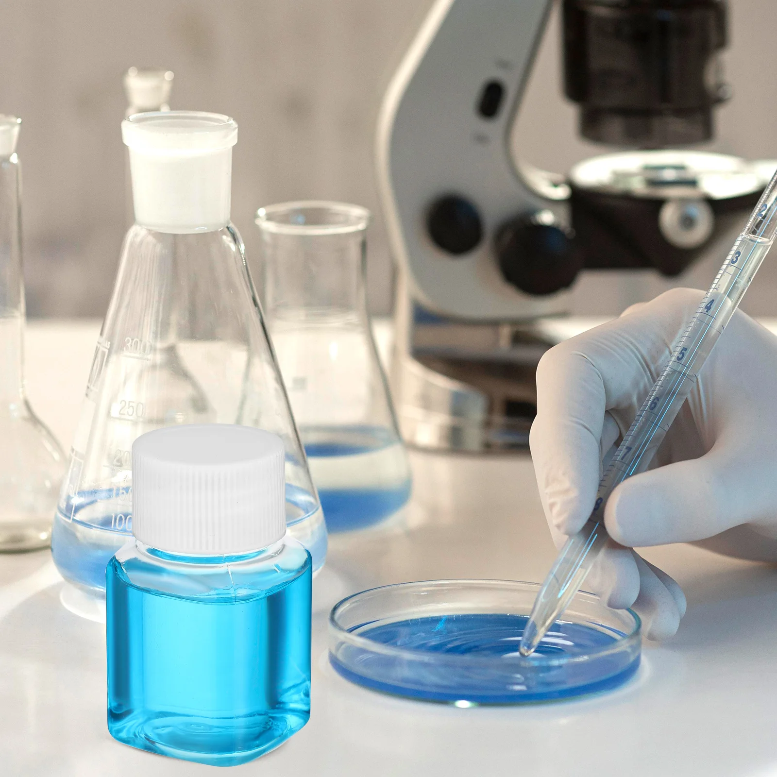 

20pcs Clear Square Plastic Empty Refillable Travel Containers Small Reusable Dispenser Bottles Screw Caps 30Ml