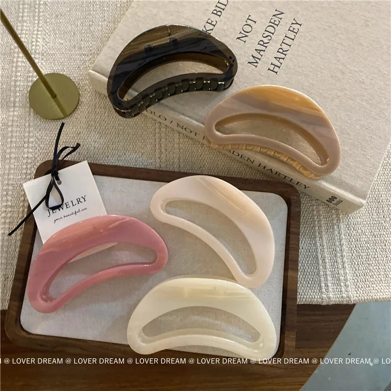 South Korea's new milk tea color pink semi-circular hairpin, sweet back head grab clip shark clip versatile hair accessories