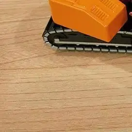 1 szt. Metalowy Model Samochodu Symulacja Inżynieryjnego Samochodu Zabawka Samochodowa z Napędem Pull Back z Przezroczystym Pudełkiem do Przechowywania Model Samochodu Inercyjnego z Wsuwaniem