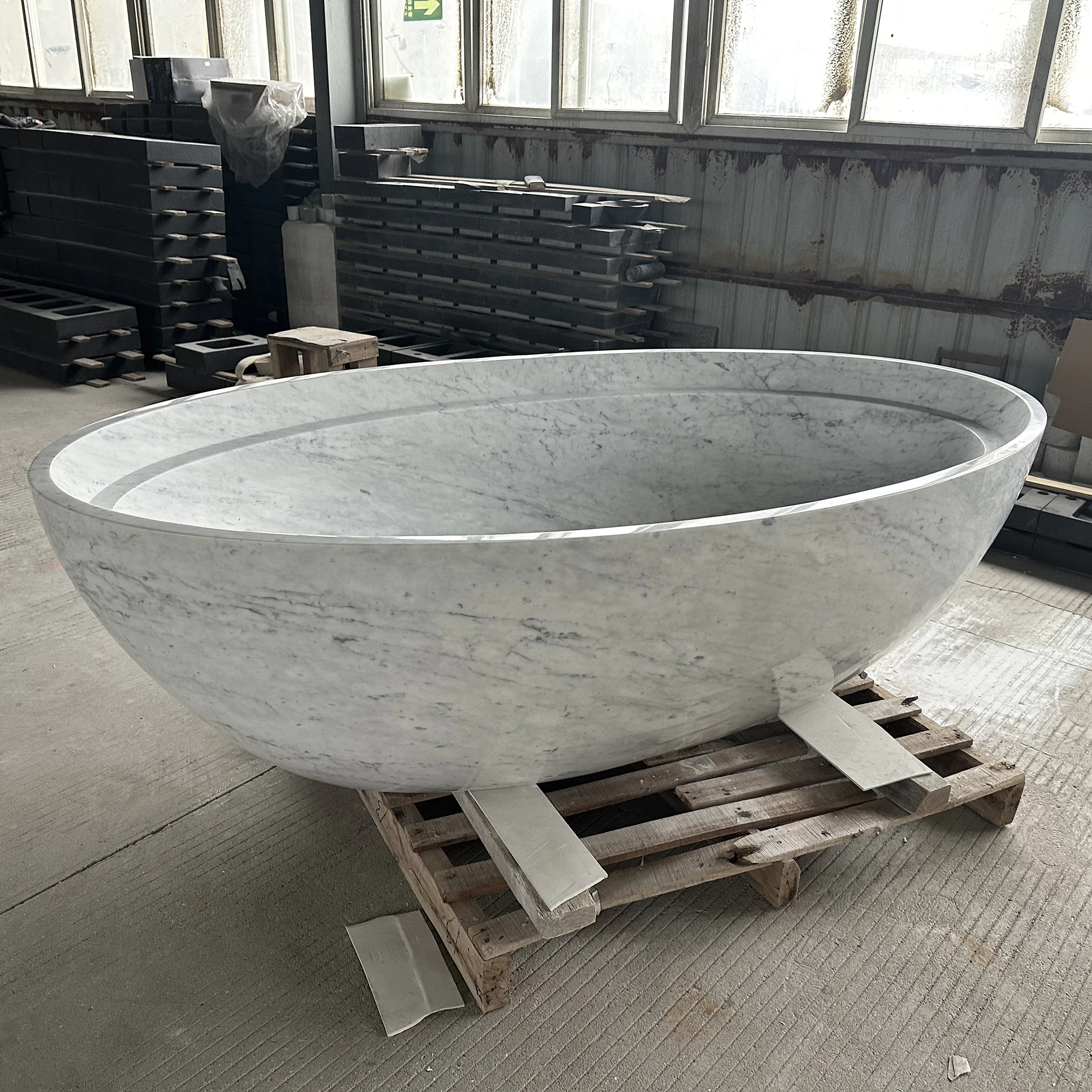 #￥Wholesale Italy Carrara White Marble Extra Large Roman Bathtub with Center Drain for Luxury Bathroom Project and Villa