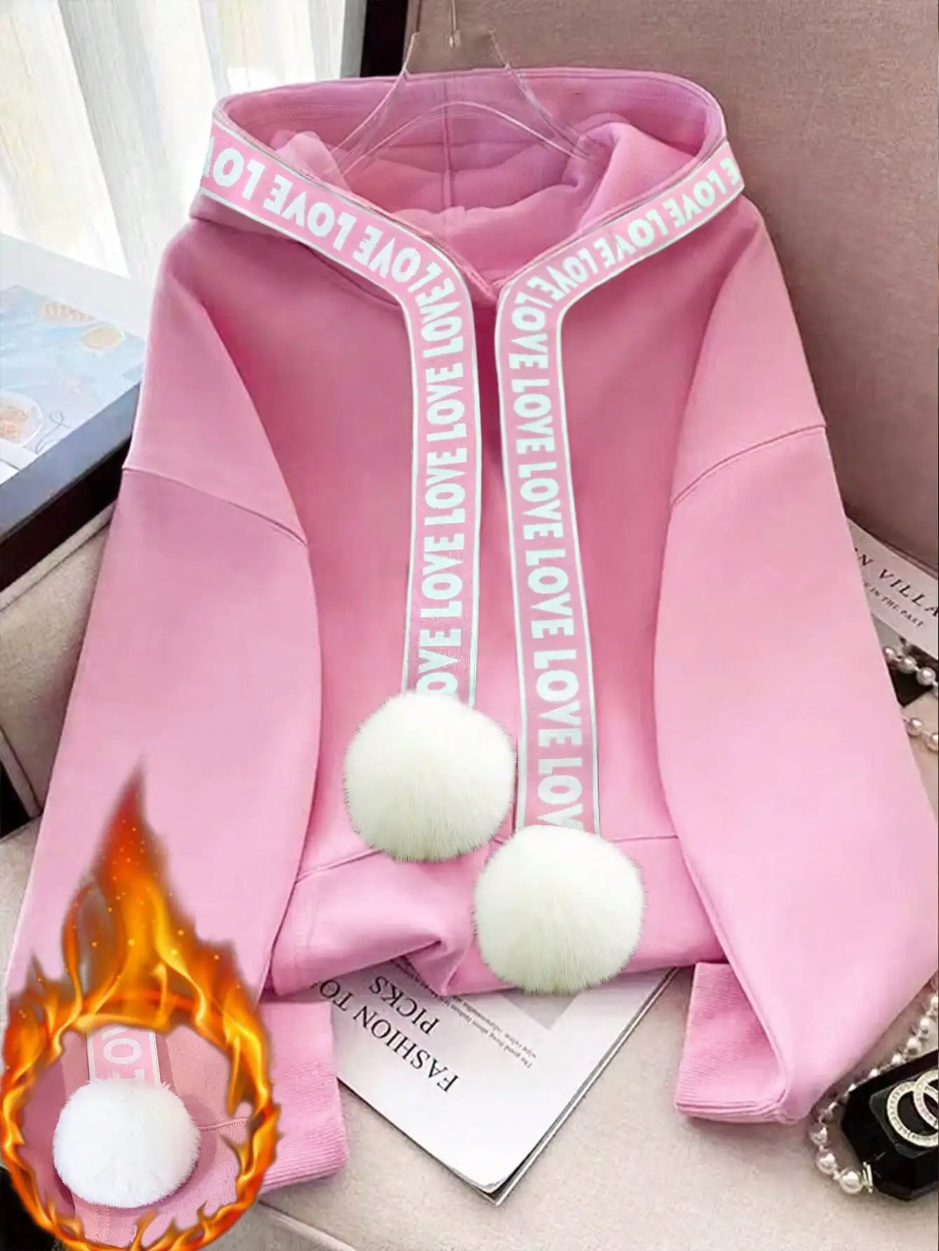 

Шикарная розовая толстовка с помпонами и принтом LOVE, на флисовой подкладке, с завязками, модный осенне-зимний наряд