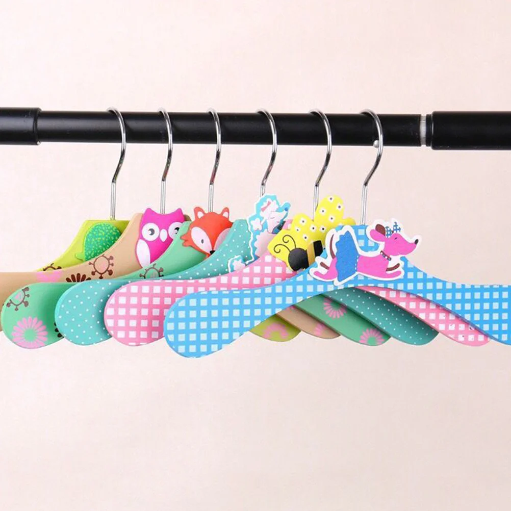

6Pcs Wooden Kids Cloth Hanger Cartoon Design Smooth Cute Good Load Bearing for Girls Boys Kids Cloth Hanger