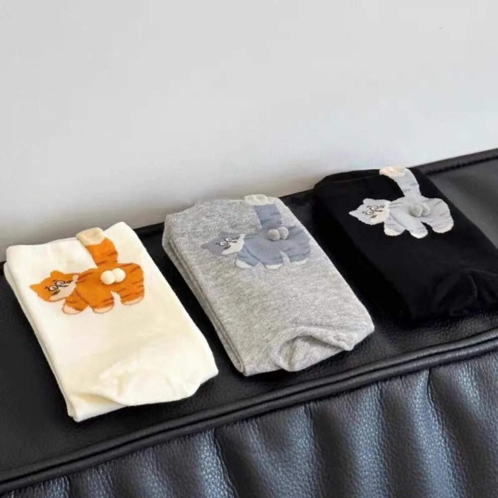 

5 Pairs Cute Soft Cartoon Cat Socks Fun Design Elastic 3D Cat Eggs Socks Breathable Sweat-Absorbing Mid-Calf Socks Sports
